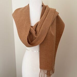 Women's Camel Colored Fringe Wool Scarf Size OS